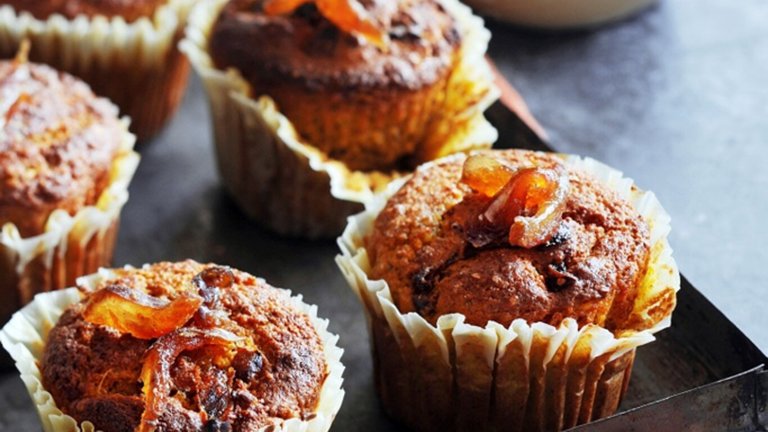 Spicy muffins met verse dadels
